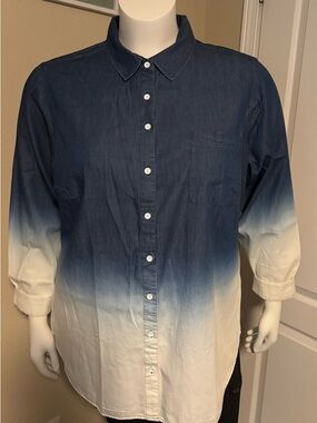 Ombré Blue to White Button-Front Shirt by Torrid Size 3 EUC